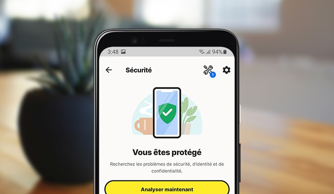 Téléphone mobile affichant l'app Norton Mobile Security